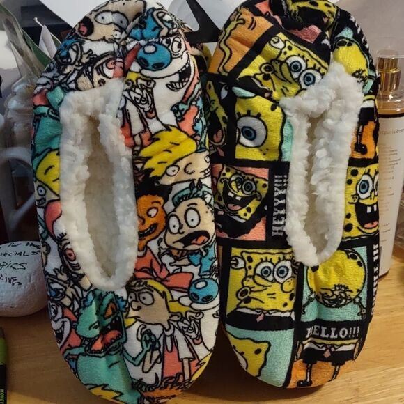 Nickelodeon slippers . Size 7 thru 9.5 - Picture 2 of 3